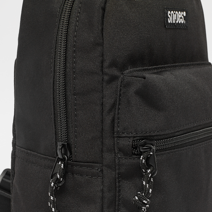 SNIPES Woven Label Basic Logo Backpack Sling Bag noir 22909 4