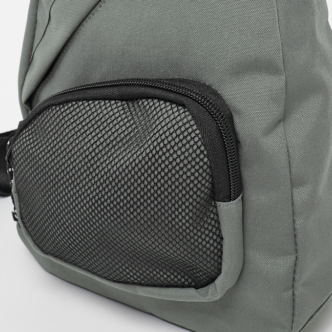 SNIPES Woven Label Basic Logo Multi Pocket Sling Bag višebojno 22914 4