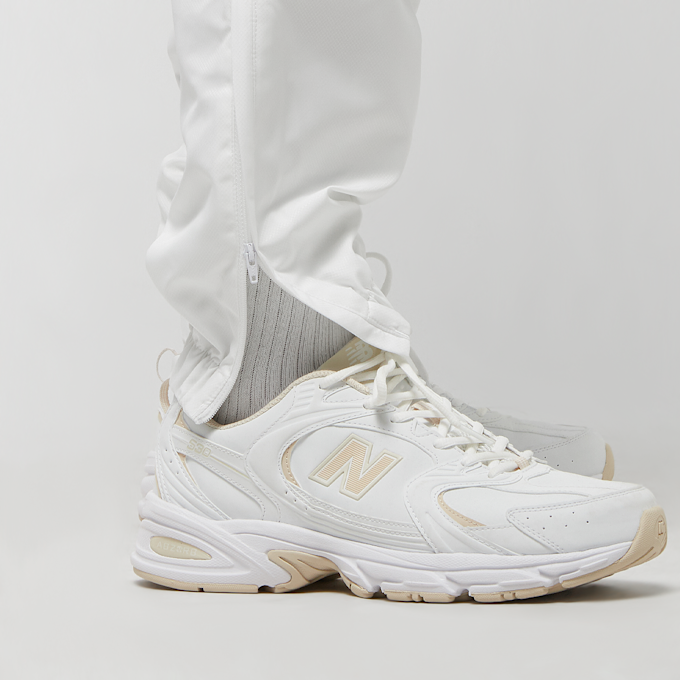 Lacoste Trackpants biały 23071 4