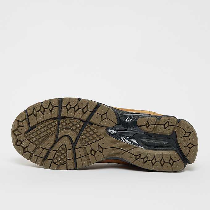 New Balance 2002R pomarańczowy 23118 4