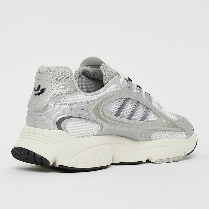 adidas Originals Ozmillen Sneaker blanc 23941 3