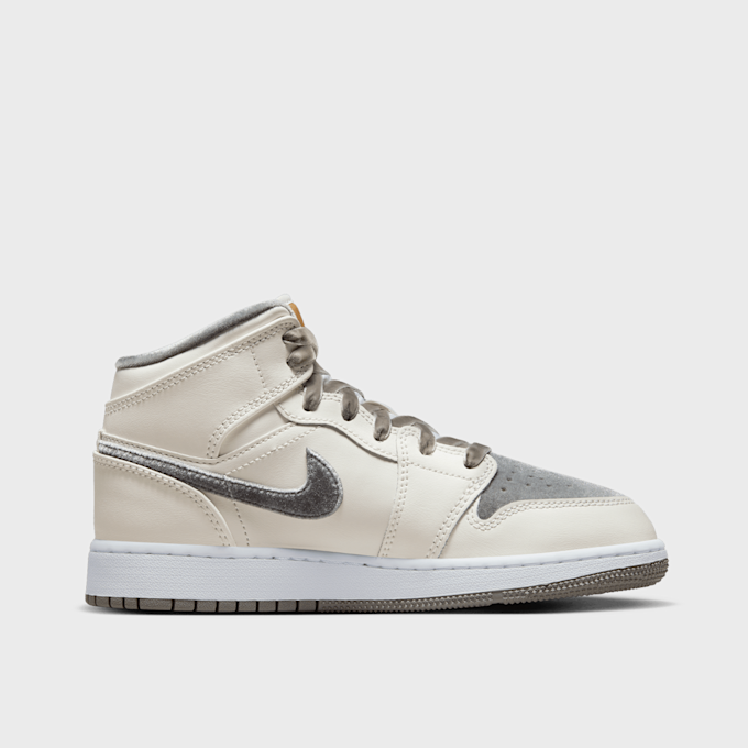 Jordan Air Jordan 1 Mid SE Soft (GS) bianco 23948 2