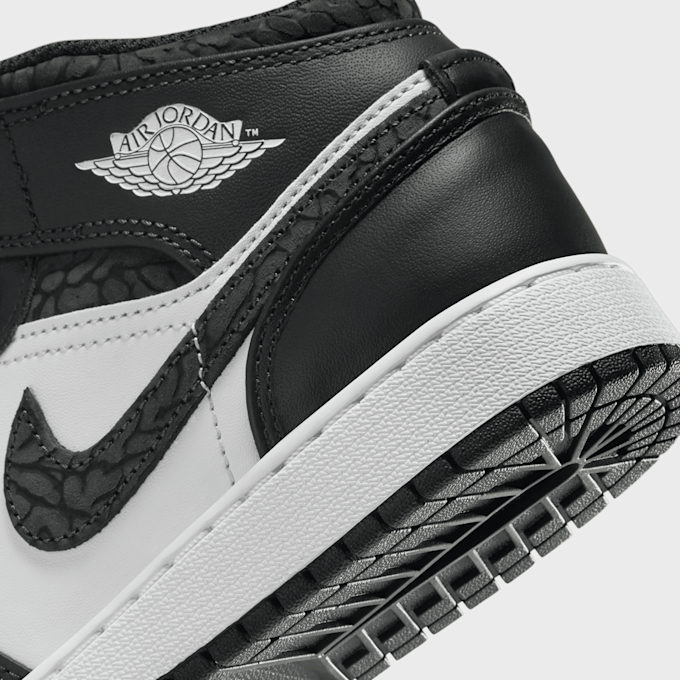 Jordan Air Jordan 1 Mid SE Seasonal (GS) czarny 23949 8