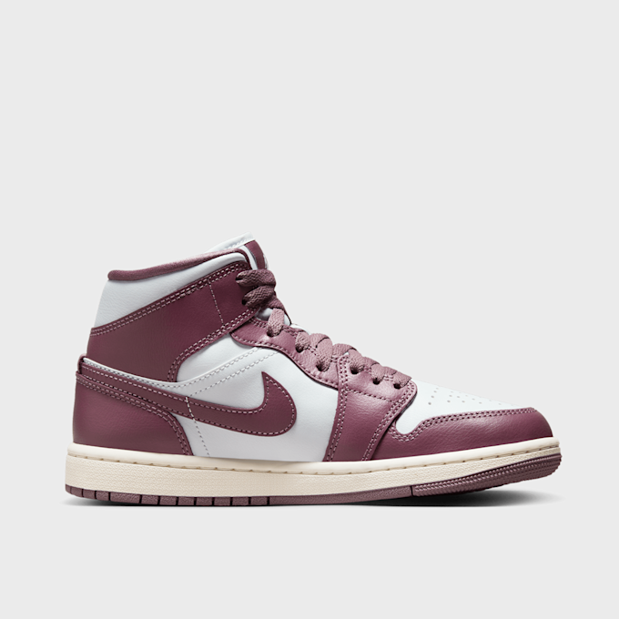 Jordan WMNS Air Jordan 1 Mid ljubičasta 24152 2