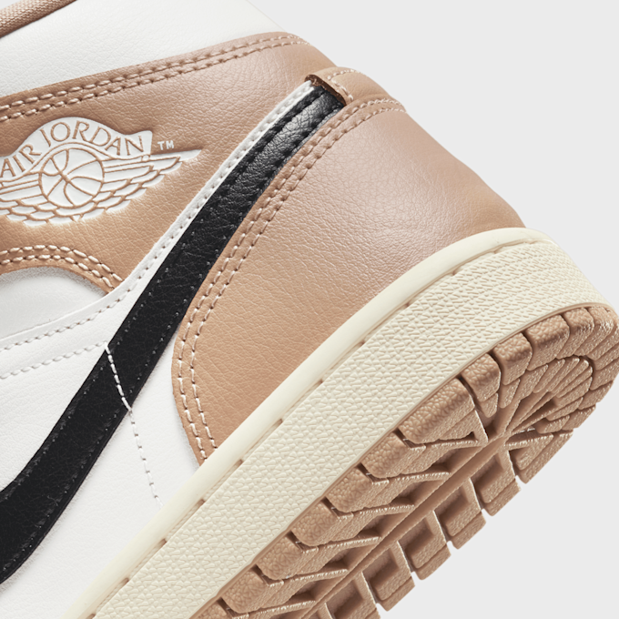 Jordan WMNS Air Jordan 1 Mid bruin 24154 8