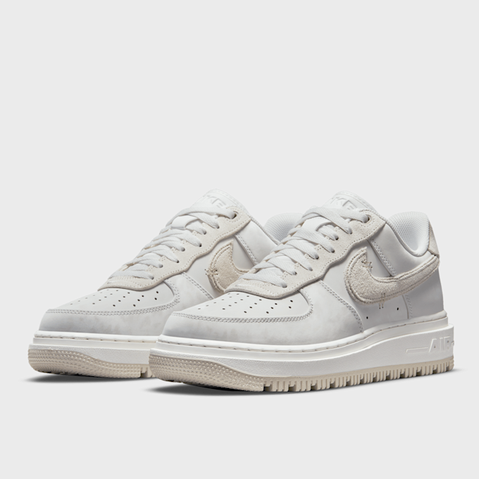 Nike Nike Air Force 1 Luxe blanco 24212 4