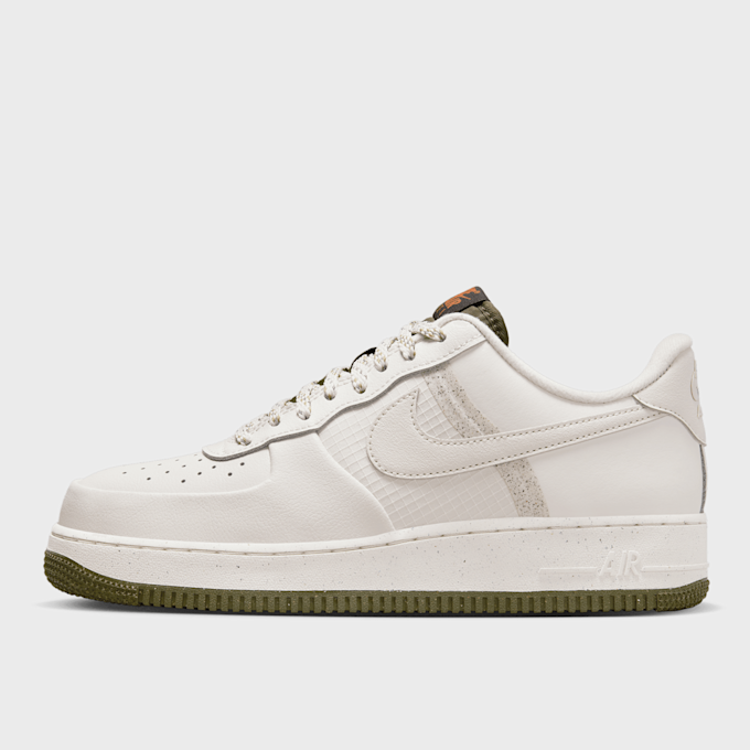 Nike   Air Force 1 '07 LV8 bianco 24215 1