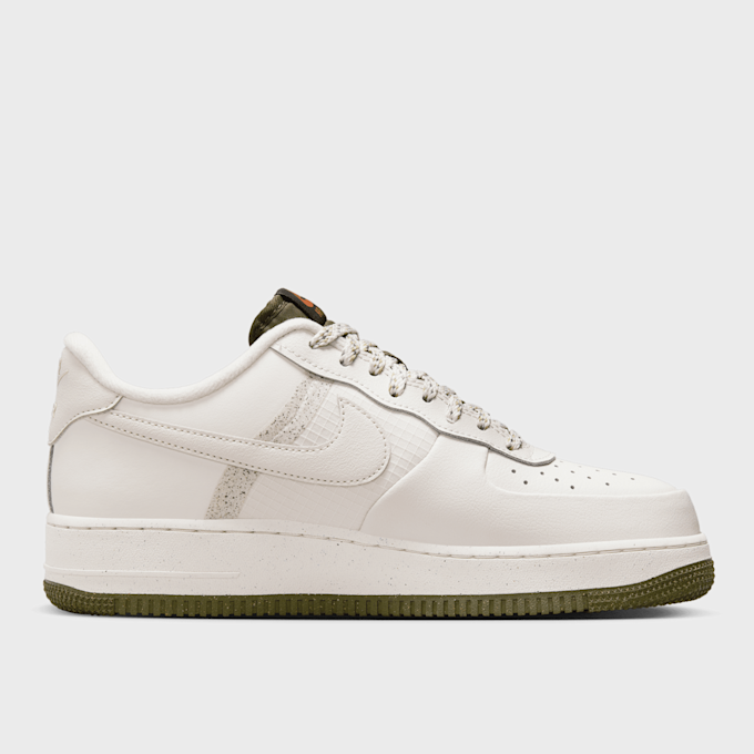 Nike Air Force 1 '07 LV8 branco 24215 2