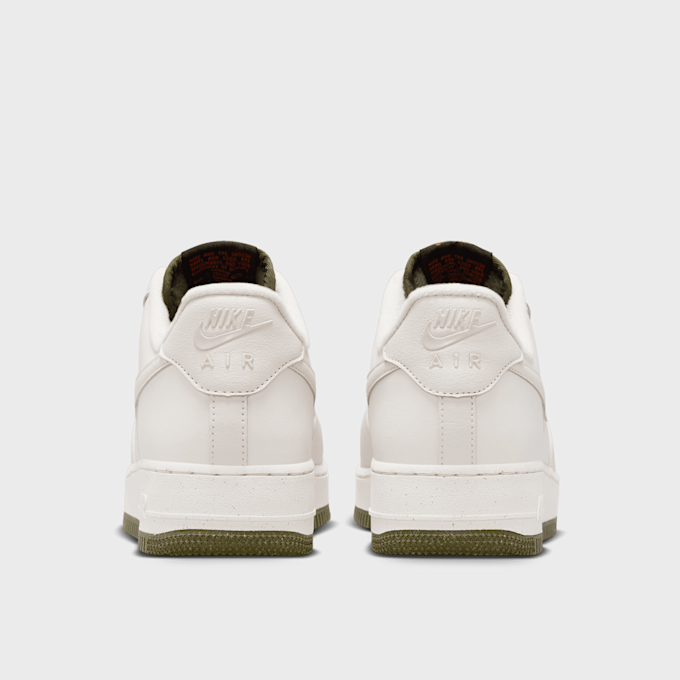 Nike   Air Force 1 '07 LV8 biały 24215 5