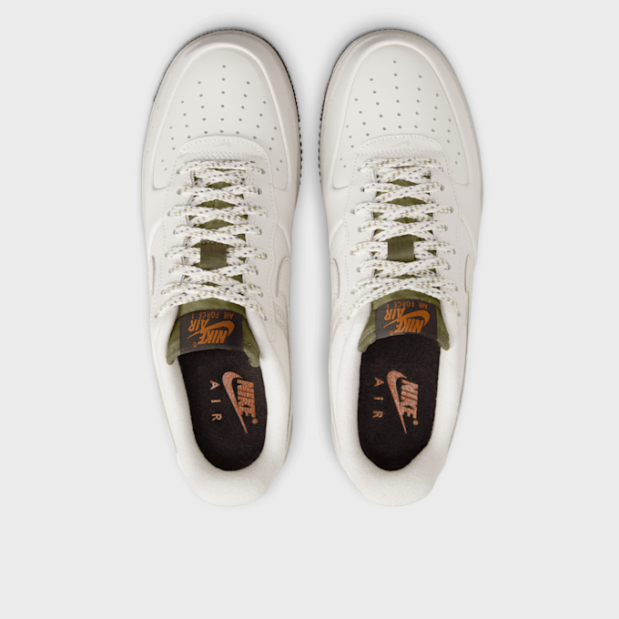 Nike   Air Force 1 '07 LV8 weiß 24215 6