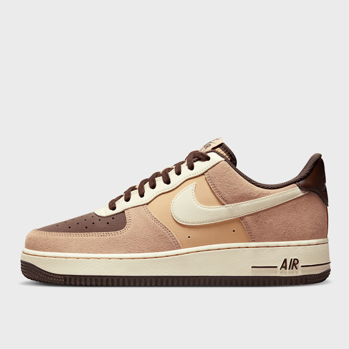 Nike Air Force 1 '07 LV8 branco 24217 1