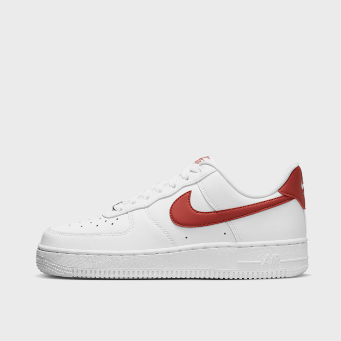 Nike WMNS Air Force 1 '07 blanc 24229 1