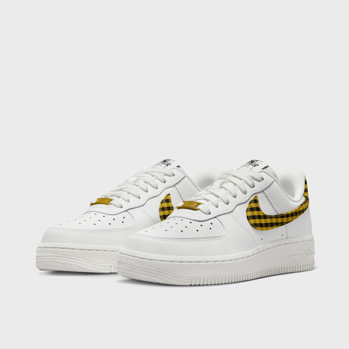 Nike WMNS Air Force 1 '07 biały 24232 4