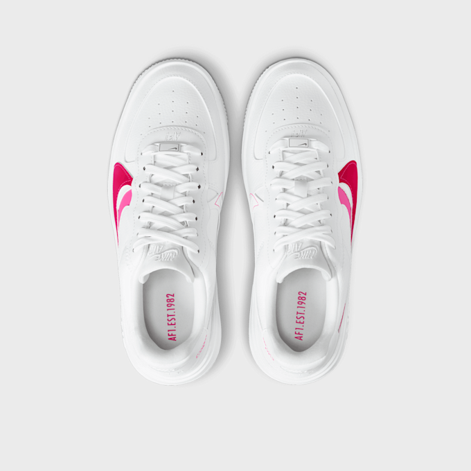 Nike WMNS Air Force 1 Platform noir 24234 6