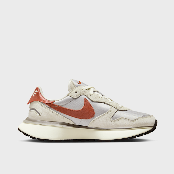 Nike WMNS Phoenix Waffle bianco 24269 2