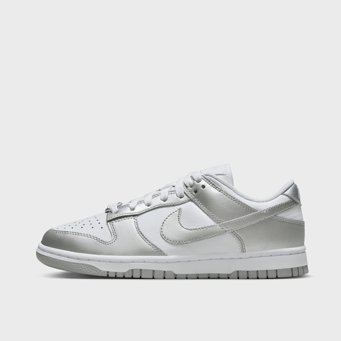 Nike WMNS Dunk Low wit 24293 1