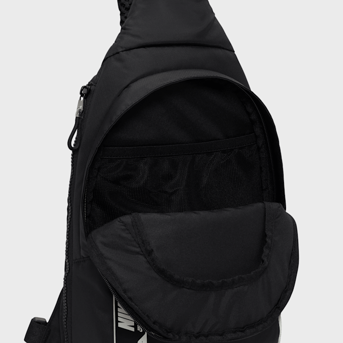 Nike Sportswear Esssentials nero 24324 4