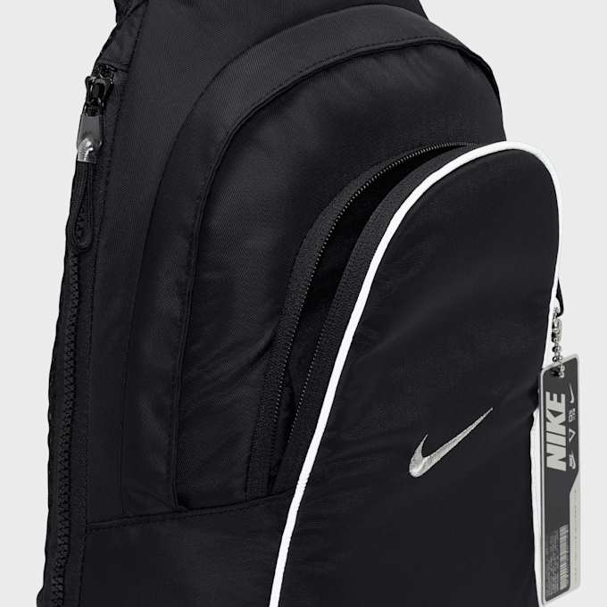 Nike   Sportswear Esssentials negro 24324 5