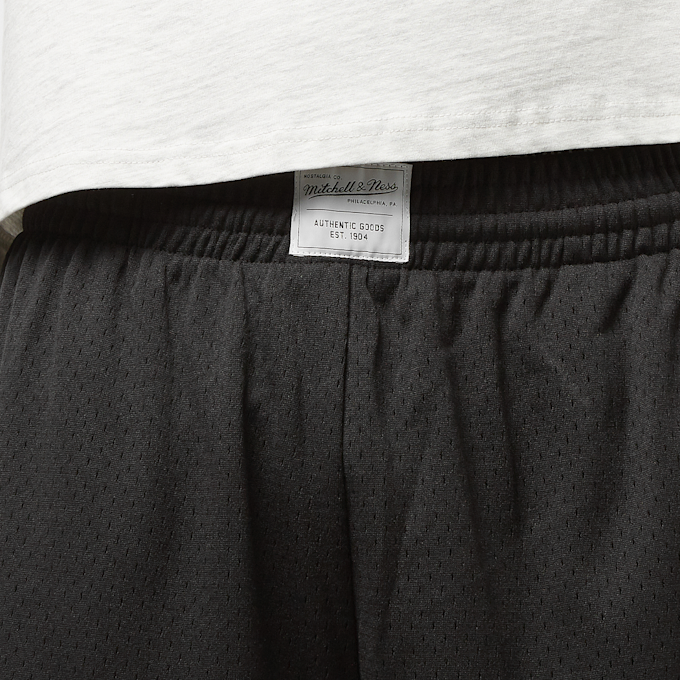 Mitchell & Ness Branded Diamond Script Short negro 24404 3