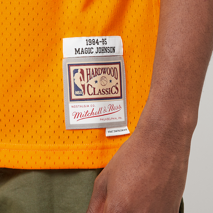 Mitchell & Ness NBA Swingman Jersey Los Angeles Lakers 1984-85 Magic Johnson pomarańczowy 24407 5