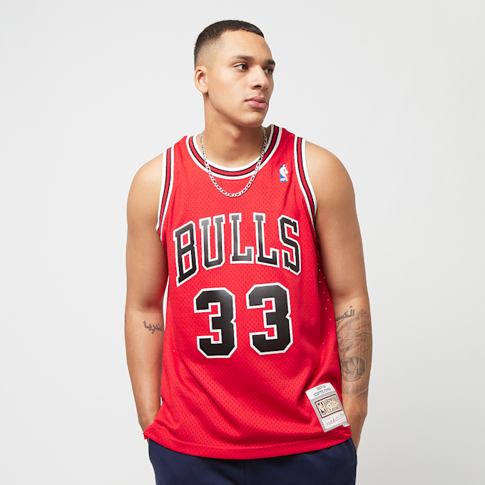 Mitchell & Ness NBA Chicago Bulls - Scottie Pippen Swingman Jersey czerwony 24410 1