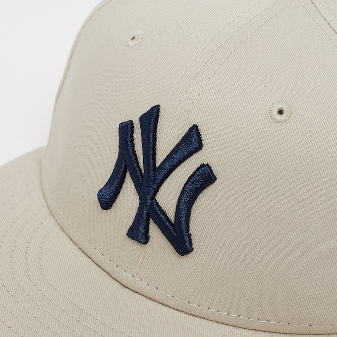 New Era 59Fifty League Essential MLB New York Yankees beż 24516 4
