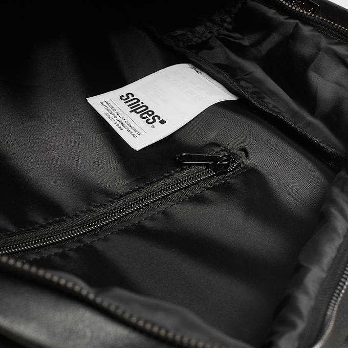 SNIPES Metal Badge Basic Logo Fake Leather Backpack grau 24600 5