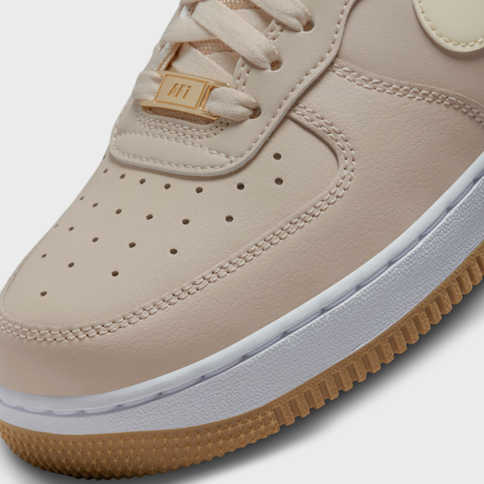 Nike WMNS Air Force 1 '07 beige 24774 7