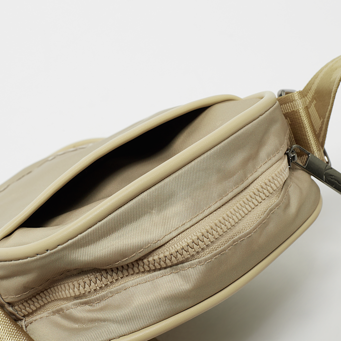 Karl Kani Retro Messenger Bag beige 24943 4