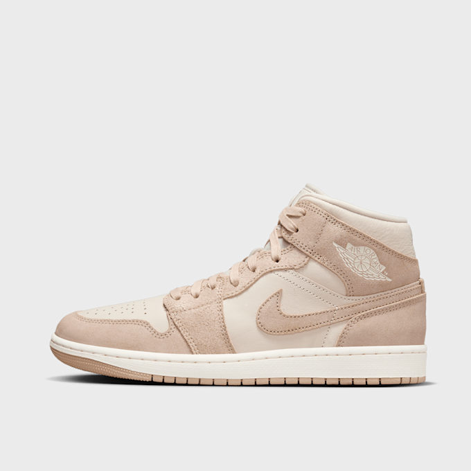 Jordan WMNS Air Jordan 1 Low Mid SE beige 28186 1