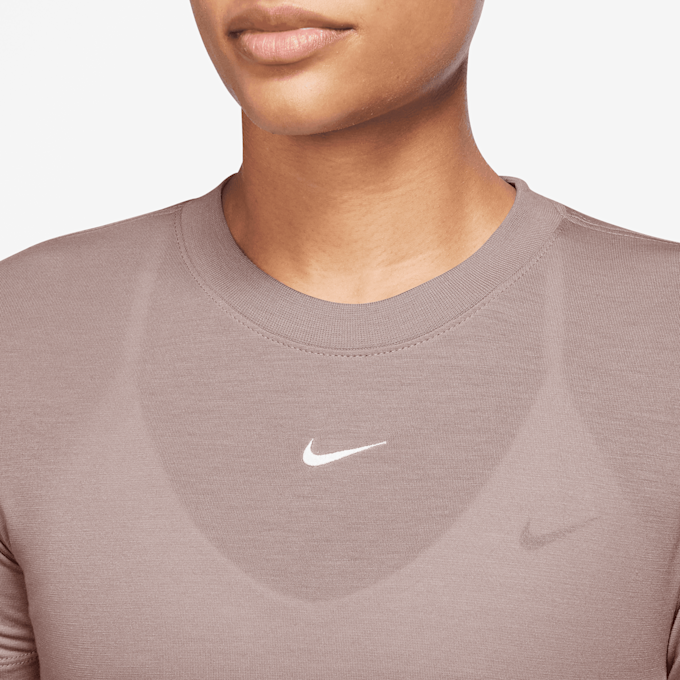 Nike Sportswear Essentials Slim Crop Top castanho 28223 3