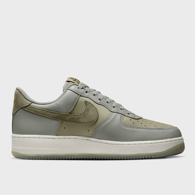 Nike Air Force 1 '07 zielony 28231 2
