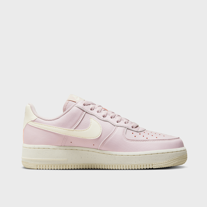 Nike WMNS Air Force 1 '07 SE różowy 28314 2