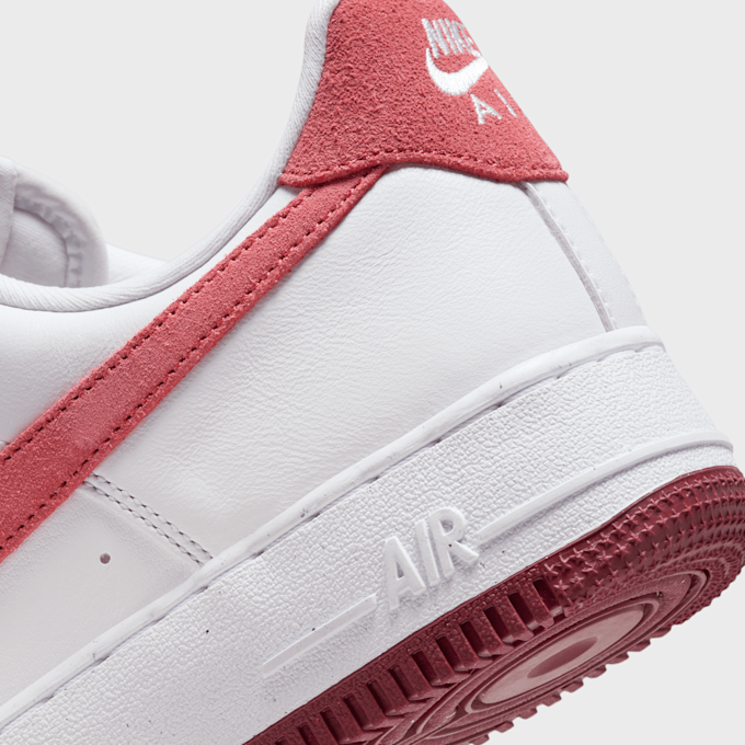 Nike WMNS Air Force 1 '07 SE biały 28317 7