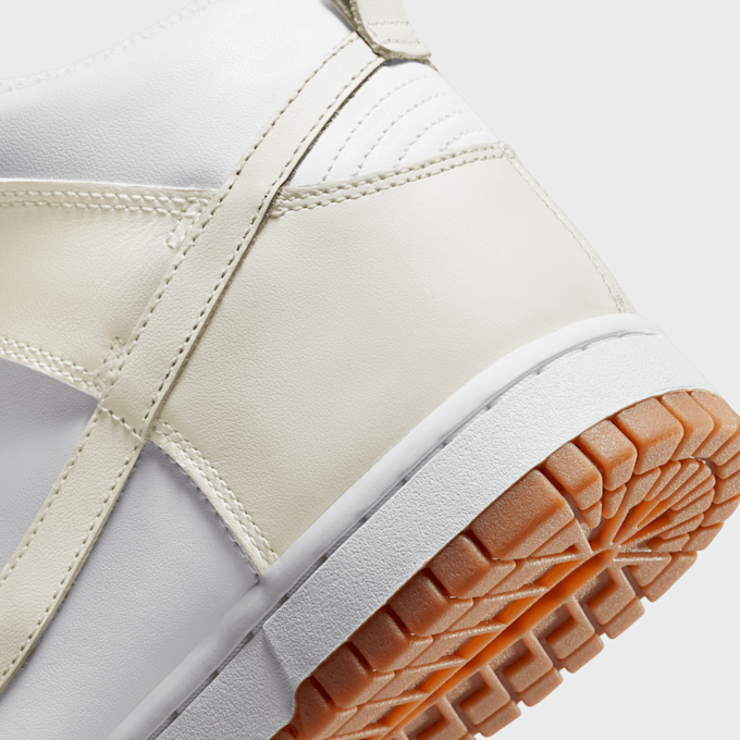 Nike WMNS Dunk High biały 28337 8