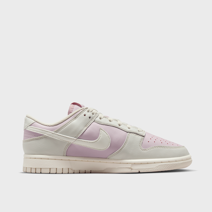 Nike WMNS Dunk Low Next Nature lichtroze 28341 2