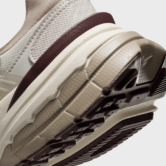 Nike WMNS V2K Run beige 28409 6