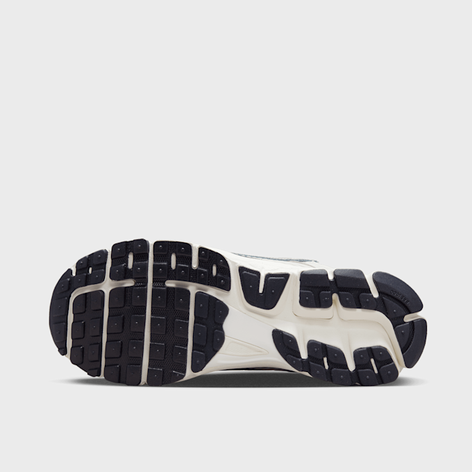 Nike WMNS Zoom Vomero 5 cinzento 28412 3