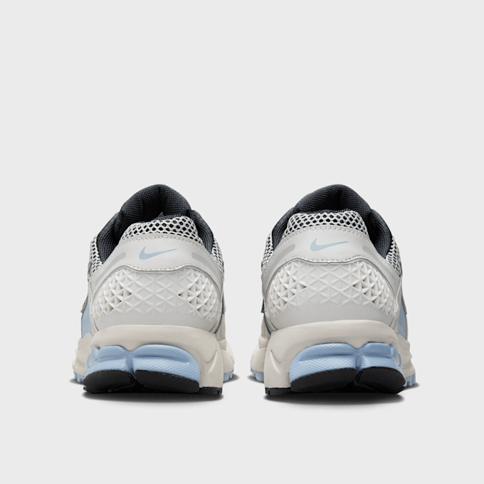 Nike WMNS Zoom Vomero 5 siva 28439 5