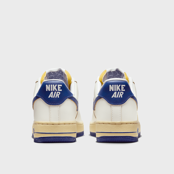 Nike WMNS Air Force 1 '07 beż 28440 5