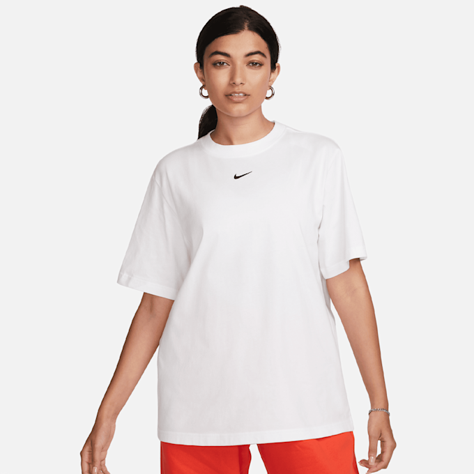 Nike Sportswear Essential Tee LBR blanco 28595 1