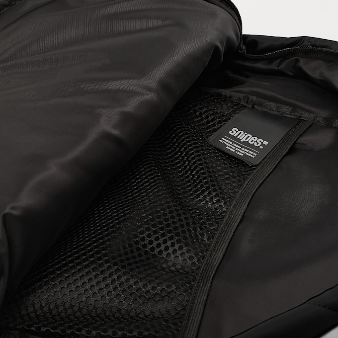 SNIPES Rubber Badge Basic Logo Diamond Quilted Backpack crna 28948 6