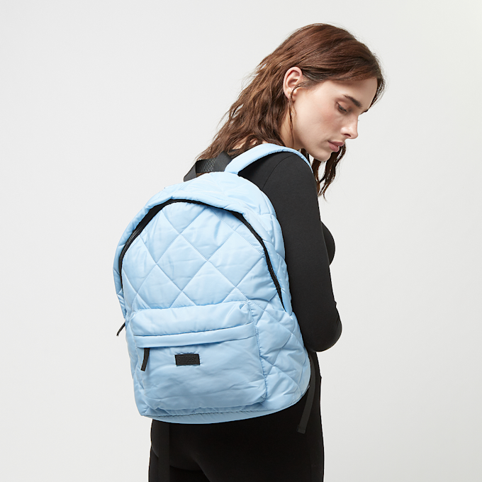 SNIPES Rubber Badge Basic Logo Diamond Quilted Backpack bleu 28949 7