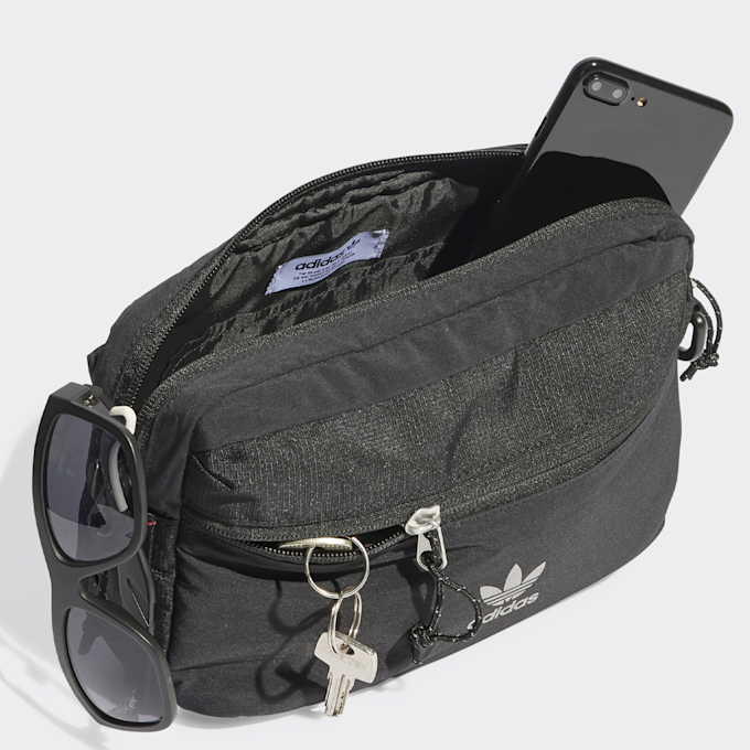 adidas Originals Monogram Bauchtasche schwarz 29406 4