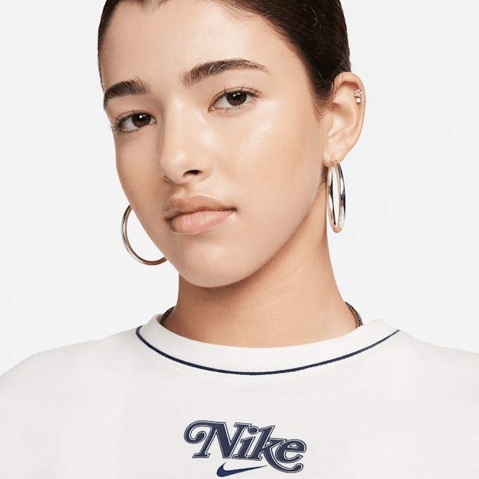 Nike Sportswear Crop Tee EF bež 30747 3
