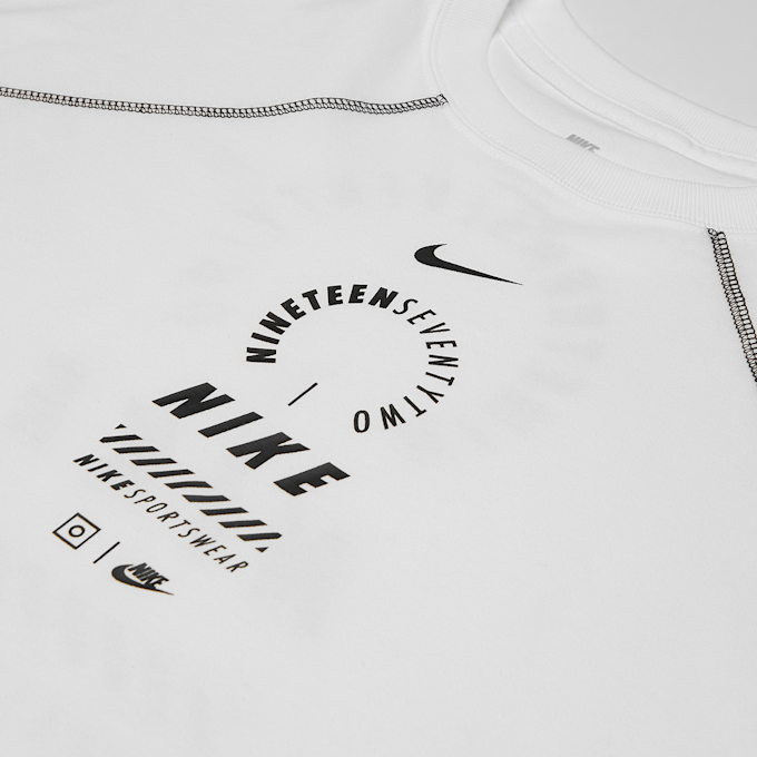 Nike   Sportswear Tee Oversized Essential Swoosh biały 30819 4