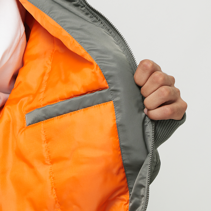 Karl Kani Small Signature Distressed Bomber Jacket cinzento 30839 4