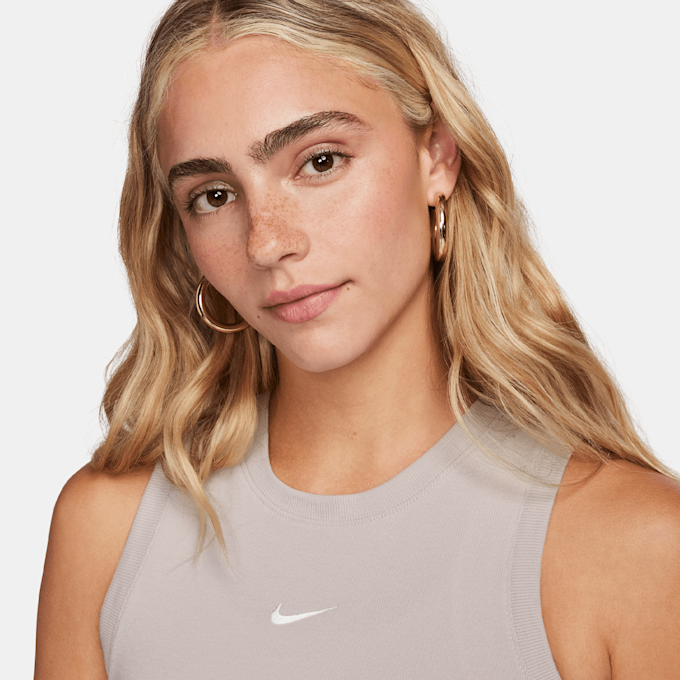 Nike Sportswear Essentials Ripped Tanktop bež 30906 3