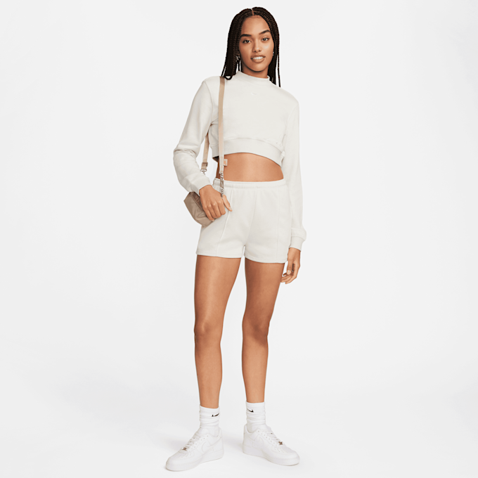 Nike Sportswear Chill Terry High-Waisted Shorts bege 30930 7