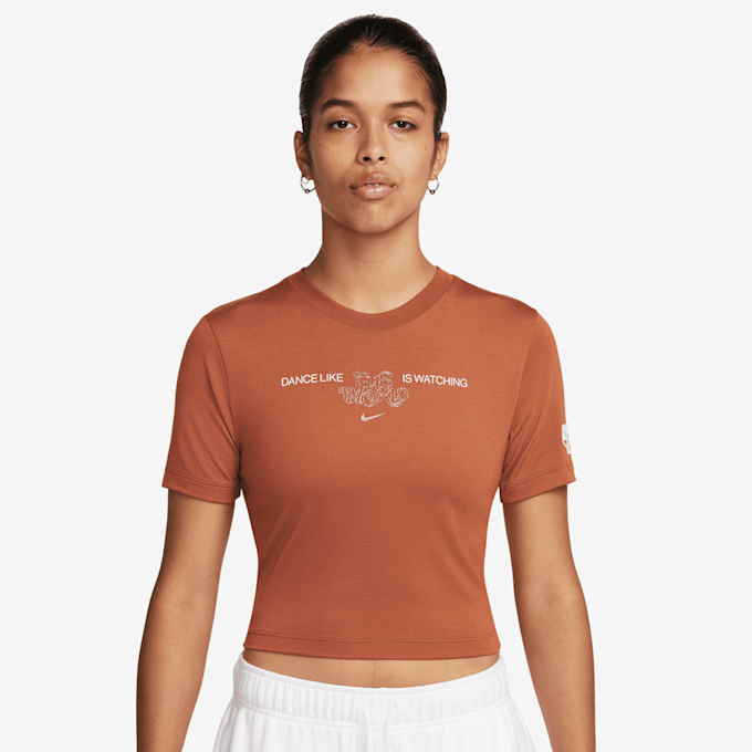 Nike Sportswear Short Sleeve Dance castanho 30945 1